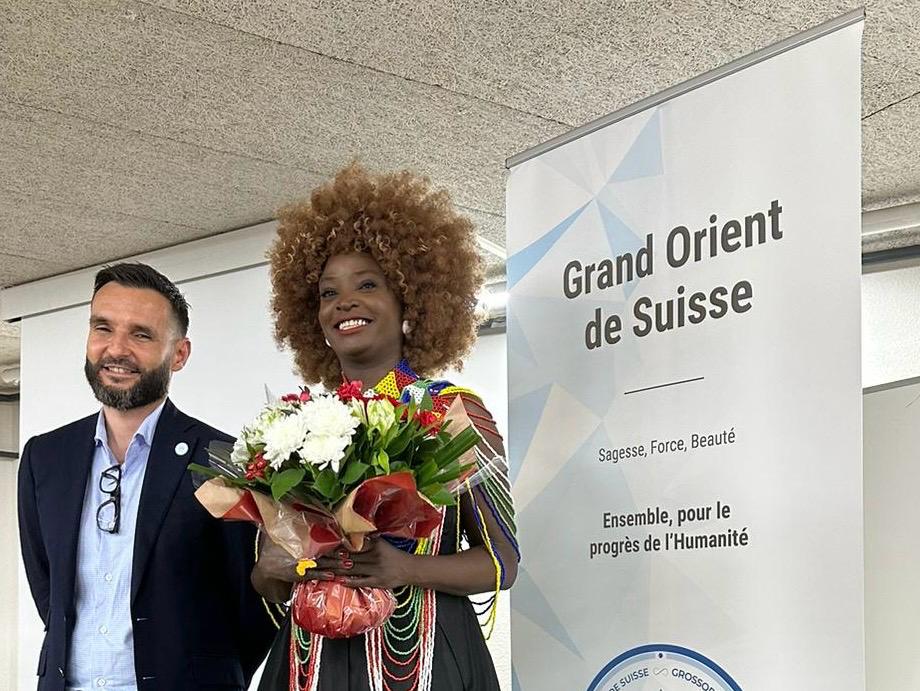 Verleihung des 1. Preises für humanistisches Engagement der GOS